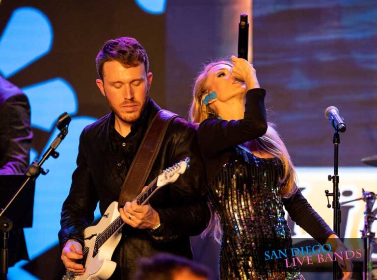 Shades of Blue Wedding Band Guitarist Aidan and Singer Lexy
